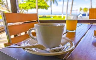 tasse americano schwarzer kaffee im restaurant mexiko. foto