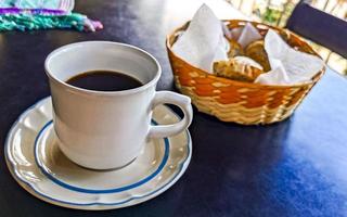 tasse americano schwarzer kaffee im restaurant mexiko. foto