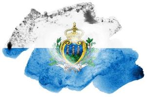 die flagge von san marino ist in flüssigem aquarellstil isoliert auf weißem hintergrund dargestellt foto