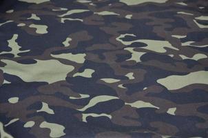 textilmuster aus militärischem tarnstoff foto