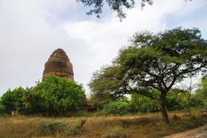 alte pagoden in old bagan, einer alten stadt in der mandalay-region von myanmar foto