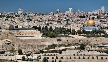 ein blick auf jerusalem vom ölberg foto