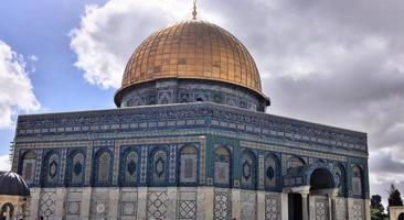 ein blick auf den felsendom in jerusalem foto