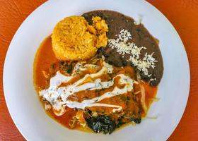 essen und trinken typisch mexikanisches gericht mahlzeit im restaurant mexiko. foto
