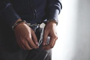 Dieb wegen Drogenhandels inhaftiert foto