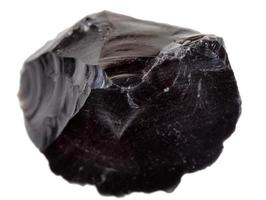 schwarzer obsidian isoliert foto
