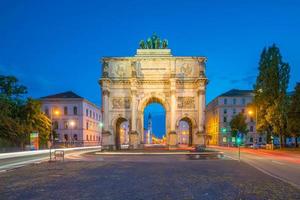 siegestor triumphbogen münchen deutschland foto