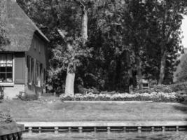 das niederländische dorf giethoorn foto