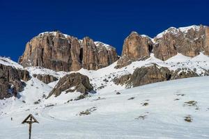 dolomiten, italien, 2014. blick auf die dolomiten vom pordoijoch foto