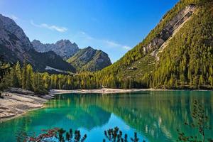 lago di braies, südtirol, italien, 2022 foto