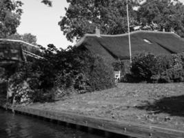 giethoorn dorf in holland foto