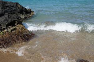 Felsen im Meer foto