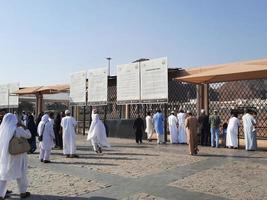 medina, saudi-arabien, oktober 2022 - die ebenen von uhud und der berg uhud in medina, saudi-arabien. foto