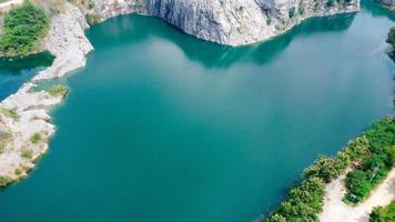 klares blaues Wasser, Hürden, alles ein Traum. foto