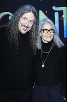 los angeles nov 3 - al yankovic, suzanne yankovic bei der encanto weltpremiere im el capitan theater am 3. november 2021 in los angeles, ca foto