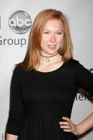 los angeles - 7. aug - molly quinn kommt am 7. august 2011 in beverly hills, ca. 2011, zur sommerpressetourneeparty der disney abc-fernsehgruppe 2011 im beverly hilton hotel an foto