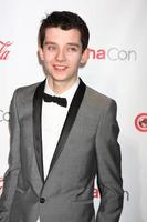 las vegas - 18. april - asa butterfield in der cinemacon großen scrren leistungspreise presseraum im caesars palace am 18. april 2013 in las vegas, nv foto