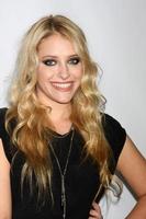 Los Angeles - 10. Januar - Carly Chaikin kommt am 10. Januar 2012 in Pasadena, ca., zur ABC TCA Party Winter 2012 im Langham Huntington Hotel foto