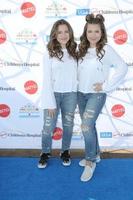 los angeles - nov 18 - bianca d ambrosio, chiara d ambrosio, die d ambrosio zwillinge bei der ucla kinderkrankenhausparty auf dem pier am santa monica pier am 18. november 2018 in santa monica, ca foto