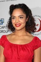 los angeles - 8. dez - tessa thompson beim 25. jährlichen einfach shakespeare auf der breiten bühne am 8. dezember 2015 in santa monica, ca foto