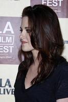 los angeles - 21. juni - kristen stewart kommt zu einem besseren leben weltpremiere gala vorführung beim los angeles film festival 2011 in den königlichen kinos la live am 21. juni 2011 in los angeles, ca foto