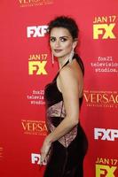 los angeles - 8. jan - penelope cruz bei der ermordung von gianni versace - uraufführung der amerikanischen krimigeschichte im arclight theater am 8. januar 2018 in los angeles, ca foto