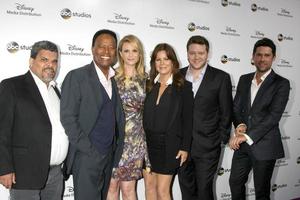 los angeles - 17. mai - luis guzman, william allen young, bonnie sommerville, marcia gay harden, harry ford, ben hollingsworth bei den abc international upfronts 2015 in den disney studios am 17. mai 2015 in burbank, ca foto