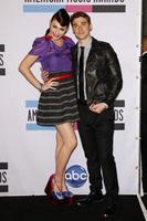 Los Angeles - 20. November - Amy Heidemann, Nick Noonan von Karmin im Presseraum bei den American Music Awards 2011 im Nokia Theatre am 20. November 2011 in Los Angeles, ca foto