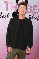 los angeles - mar 8 - brennan bailey at the to the beat back 2 school weltpremiere kommt am 8. märz 2020 im laemmle noho 7 in north hollywood, ca foto