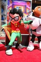 los angeles, 22. juli - charaktere, atmosphäre bei den teen titans gehen zur filmpremiere auf dem tcl chinese theater imax am 22. juli 2018 in los angeles, ca foto