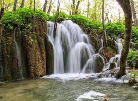 Wasserfall in den Plitvice-Seen