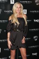 los angeles – 12. oktober – lindsay lohan kommt in der saints row an – der dritte videospielstart im supper club am 12. oktober 2011 in los angeles, ca foto