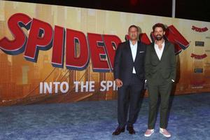 los angeles - 1. dez. - peter ramsey, bob persichetti bei the spider-man - into the spider-verse premiere im village theater am 1. dezember 2018 in westwood, ca foto