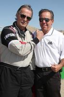 los angeles - 15. märz - eric braeden, danny mckeever beim toyota grand prix von long beach pro-celebrity-renntraining auf dem internationalen speedway von willow springs am 15. märz 2014 in rosamond, ca foto