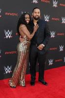 los angeles – 6. juni naomi fatu, jimmy uso, jonathan solofa fatu jr bei der wwe für ihre überlegung event im tv academy saban media center am 6 foto