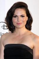 los angeles - 20. mai - lana parrilla trifft am 20. mai 2012 in burbank, ca foto