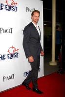 los angeles - 28. mai - alexander skarsgard kommt am 28. mai 2013 in los angeles, ca foto