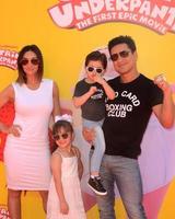 Los Angeles - 21. Mai - Mario Lopez bei der Premiere von Captain Underpants in Los Angeles im Village Theatre am 21. Mai 2017 in Westwood, ca foto