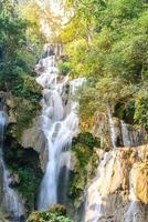 Kouangxi Wasserfall bei Luang Prabang in Laos. foto