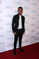 los angeles, 22. nov - brandon t jackson beim abc 25. jährlichen talk of the town black tie gala im beverly hilton hotel am 22. november 2014 in beverly hills, ca foto