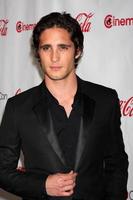 las vegas, 26. april - diego boneta kommt am 26. april 2012 bei den cinemacon 2012 talent awards im caesars palace in las vegas, nv an foto