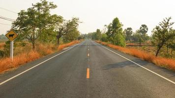 Autobahn, Asphaltstraße. foto