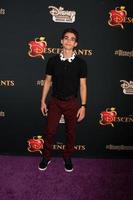 los angeles, 24. juli - cameron boyce bei der nachkommen-premierenvorführung in den walt disney studios am 24. juli 2015 in burbank, ca foto