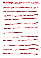 Set aus rotem Wachskreide und Pinselstrichen isoliert auf weißem Hintergrund, Vektor-Handmalerei-Pinsel-Textur-Design-Elemente foto
