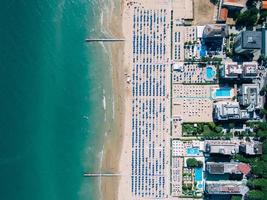 Luftaufnahme des Strandes foto