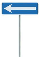 linker Verkehrsweg nur Richtungszeichen Abbiegezeiger, blau isoliert