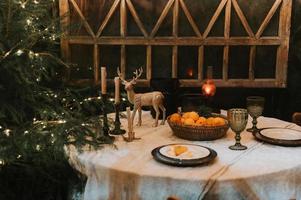 weihnachtszeit tischlandschaften tisch rustikal foto