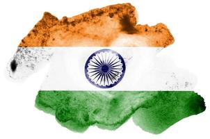 indische flagge ist in flüssigem aquarellstil isoliert auf weißem hintergrund dargestellt foto