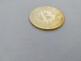 symbol der ersten kryptowährung bitcoin foto