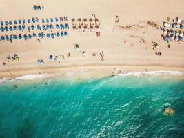 Blick auf den Strand im Freien foto